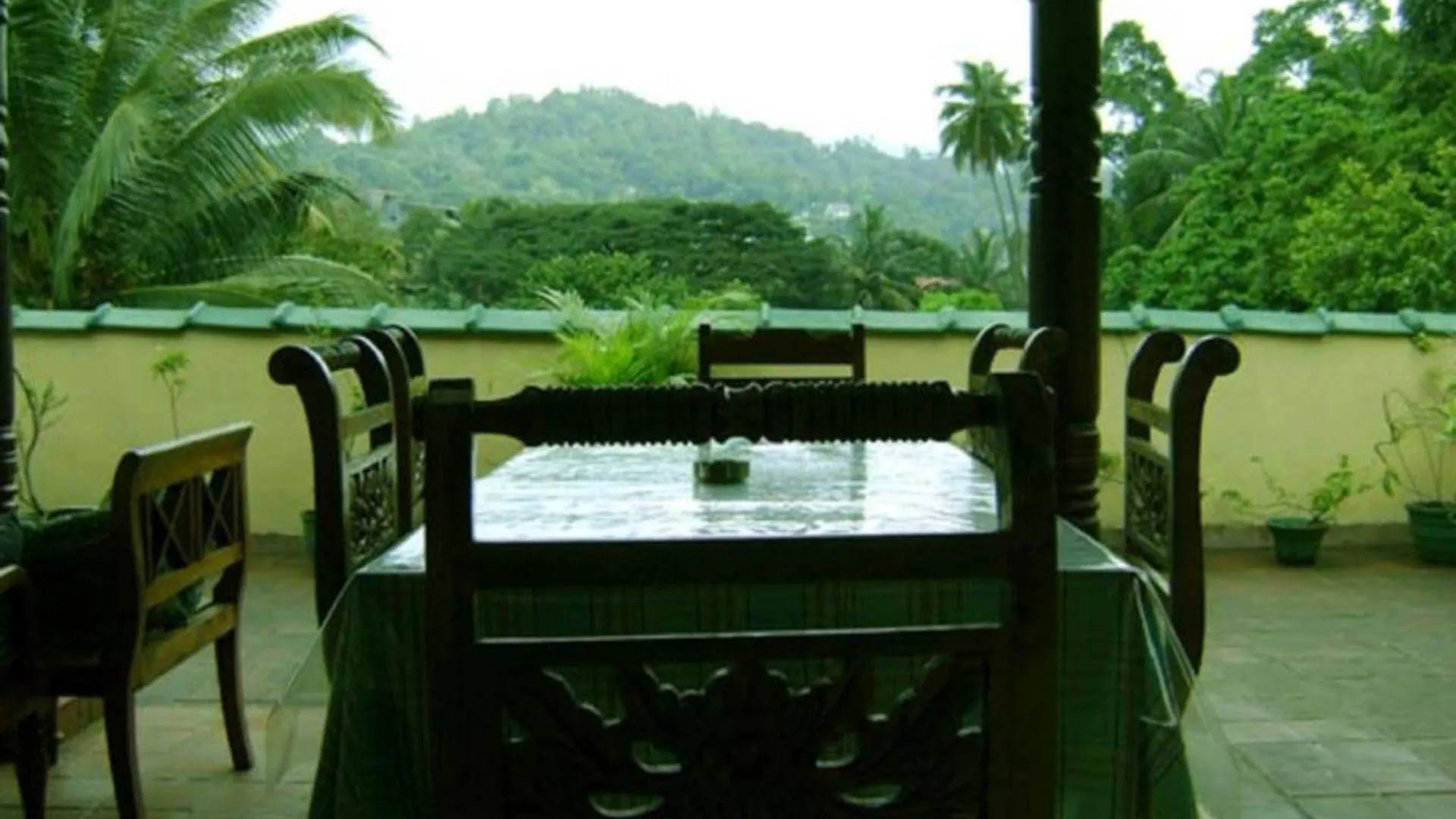 Palm Garden Home Stay Deiyannewela Hostel